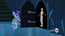 Size: 854x480 | Tagged: safe, spike, twilight sparkle, g4, my little pony: friendship is magic, the crystal empire, exploitable meme, ghirahim, meme, the legend of zelda, the scary door