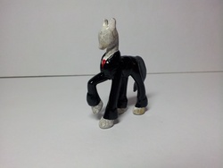 Size: 3264x2448 | Tagged: safe, artist:cjegglishaw, pony, irl, photo, ponified, sculpture, slenderman, slendermane, slenderpony, solo