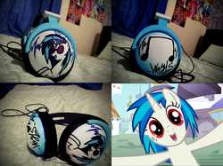 Size: 1600x1196 | Tagged: safe, dj pon-3, vinyl scratch, g4, headphones