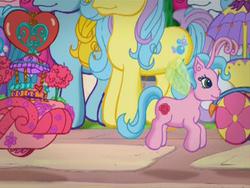 Size: 640x480 | Tagged: safe, screencap, breezie, earth pony, pony, g3, the princess promenade, background pony, bubbles pony, float