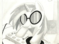 Size: 1107x820 | Tagged: safe, artist:theepicblogofponies, dj pon-3, vinyl scratch, g4, traditional art