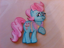 Size: 1024x768 | Tagged: safe, artist:ethepony, cup cake, earth pony, pony, g4, embroidery, female, mare, patch