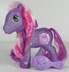 Size: 574x600 | Tagged: safe, photographer:breyer600, glitterbelle, earth pony, pony, g3, comb, heart, irl, photo, solo, toy