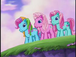 Size: 640x480 | Tagged: safe, screencap, minty, pinkie pie (g3), rainbow dash (g3), g3, the runaway rainbow, cliff, worried