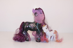 Size: 1023x682 | Tagged: safe, sunny daze (g3), g3, 2011 special edition pony, 2011 styling pony, art pony, irl, photo, tattoo pony, toy