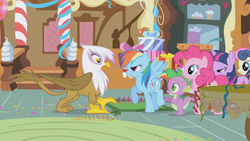 Size: 660x373 | Tagged: safe, screencap, bon bon, gilda, pinkie pie, rainbow dash, spike, sweetie drops, twilight sparkle, griffon, g4, griffon the brush off