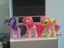 Size: 2560x1920 | Tagged: safe, fluttershy, pinkie pie, twilight sparkle, g4, burger king, female, irl, photo, toy