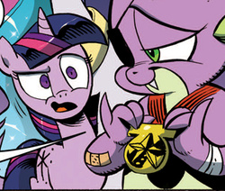 Size: 323x274 | Tagged: safe, idw, official comic, spike, twilight sparkle, dragon, pony, unicorn, g4, the return of queen chrysalis, spoiler:comic, bandage, bandaid, eyepatch, female, male, mare, medal, smiling