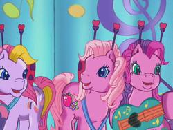 Size: 640x480 | Tagged: safe, screencap, apple spice, pinkie pie (g3), skywishes, triple treat, twinkle twirl, g3, pinkie pie and the ladybug jamboree, animation error, cutie mark, ladybugs, mixed up, mixed up cutie marks, musical instrument, swapped cutie marks, ukulele