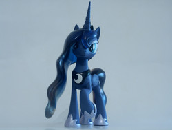 Size: 1600x1200 | Tagged: safe, artist:groovebird, princess luna, g4, female, sculpture, solo