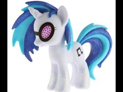 Size: 534x401 | Tagged: safe, dj pon-3, vinyl scratch, g4, comic con, female, figure, hasbro, irl, not toy, photo