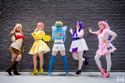Size: 1280x853 | Tagged: safe, artist:lennemoon, artist:lynah, artist:quineapple, artist:rikku hydroxia cosplay, artist:rikkuhydroxiacosplay, artist:temi-cosplay, applejack, fluttershy, pinkie pie, rainbow dash, rarity, human, g4, convention, cosplay, irl, irl human, line-up, made in asia, photo