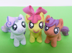 Size: 591x442 | Tagged: safe, artist:raru, apple bloom, scootaloo, sweetie belle, g4, cutie mark crusaders, irl, photo, sculpture