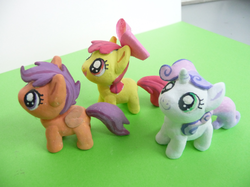 Size: 591x442 | Tagged: safe, artist:raru, apple bloom, scootaloo, sweetie belle, g4, cutie mark crusaders, irl, photo, sculpture