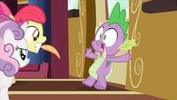 Size: 853x480 | Tagged: safe, screencap, apple bloom, spike, sweetie belle, g4, just for sidekicks, feather, imminent tickles, oh crap, out of context