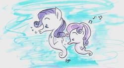 Size: 874x485 | Tagged: safe, artist:iiya, rarity, sweetie belle, sea pony, seahorse, g4, bubble, eyes closed, hilarious in hindsight, music notes, seaponified, seapony rarity, seapony sweetie belle, singing, sisters, species swap, traditional art, underwater