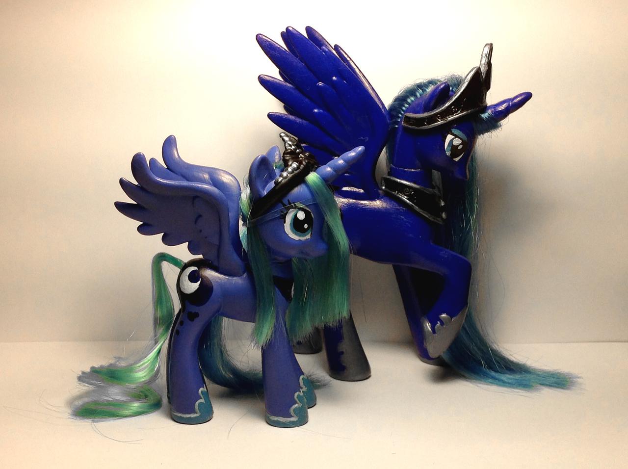 Пони луна игрушка. Princess Luna Toy. Лунная пони игрушка. Мягкая игрушка пони принцесса Луна.