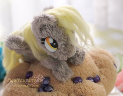 Size: 654x510 | Tagged: safe, artist:piquipauparro, derpy hooves, pegasus, pony, g4, cute, derpabetes, female, fluffy, irl, mare, muffin, photo, plushie