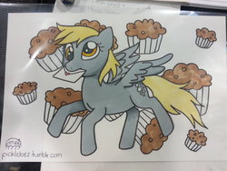 Size: 600x450 | Tagged: safe, artist:pickletoez, derpy hooves, pegasus, pony, g4, female, letter, mare, mouth hold, muffin, solo, traditional art