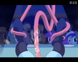 https://derpicdn.net/img/view/2014/8/11/697081__rainbow+dash_explicit_nudity_animated_upvotes+galore_vaginal+secretions_socks_stockings_doctor+whooves_on+back.gif