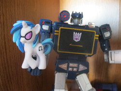 Size: 1600x1200 | Tagged: safe, dj pon-3, vinyl scratch, g4, blind bag, irl, photo, soundscratch, soundwave, toy, transformers, transformers masterpiece