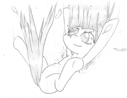 Size: 2224x1715 | Tagged: dead source, safe, artist:cross_ornstein, fluttershy, g4, armpits, crying, falling, feather, female, grayscale, monochrome, pencil drawing, sad, simple background, smiling, solo, spanish, traditional art, translated in the comments, wingless