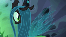 Size: 953x537 | Tagged: safe, screencap, queen chrysalis, changeling, changeling queen, g4, to where and back again, animated, female, gif, solo
