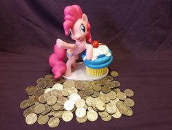 Size: 1600x1200 | Tagged: safe, photographer:we are borg, pinkie pie, g4, coin, diamond select toys, irl, money, photo, solo