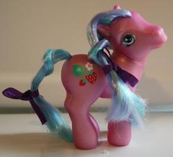 Size: 735x663 | Tagged: safe, photographer:lilcricketnoise, sweetberry, g3, bow, diva pose, female, hair bow, irl, mare, photo, solo, toy