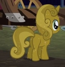 Size: 221x226 | Tagged: safe, screencap, sweetie belle, pony, g4, one bad apple, butt, cropped, female, luster dust, mare, plot, sweetie gold