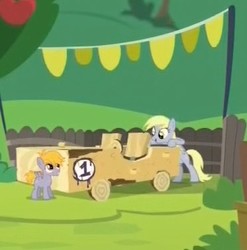 Size: 372x377 | Tagged: safe, screencap, crackle pop, derpy hooves, pegasus, pony, g4, my little pony: friendship is magic, the cart before the ponies, female, mare