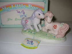 Size: 600x450 | Tagged: safe, photographer:tradertif, applejack (g1), lickety-split, g1, box, figurine, irl, merchandise, photo, porcelain