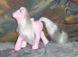 Size: 955x708 | Tagged: safe, artist:fizzy--love, honeysuckle, flutter pony, pony, g1, irl, photo, solo, toy, wingless