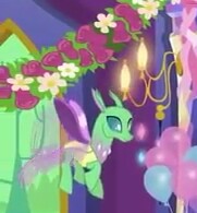 Size: 181x195 | Tagged: safe, screencap, frenulum (g4), changedling, changeling, celestial advice, g4, background changeling, balloon, flying, picture for breezies, smiling, solo, wings