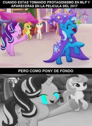 Size: 589x810 | Tagged: safe, edit, edited screencap, screencap, cantaloupe (g4), dawn sunrays, starlight glimmer, trixie, earth pony, pony, unicorn, g4, my little pony: the movie, background pony, cape, clothes, female, grayscale, happy, hat, looking up, mare, meme, monochrome, raised hoof, rearing, spanish, translated in the comments, trixie's cape, trixie's hat, wrong aspect ratio