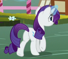 Size: 217x191 | Tagged: safe, screencap, rarity, pony, unicorn, g4, honest apple, butt, cropped, female, glowing horn, horn, magic, mare, plot, raised hoof, rear view, solo, underhoof