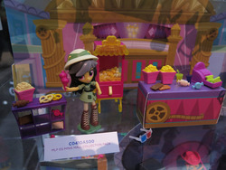 Size: 960x720 | Tagged: safe, daring do, equestria girls, g4, candy, cinema, concession stand, doll, equestria girls minis, food, irl, photo, popcorn, sdcc 2017, toy