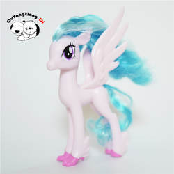 Size: 800x800 | Tagged: safe, silverstream, classical hippogriff, hippogriff, g4, official, season 8, brushable, female, irl, merchandise, photo, toy, wings