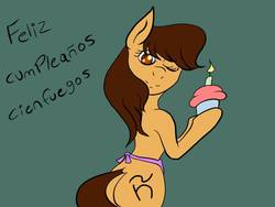 Size: 640x480 | Tagged: safe, oc, oc only, oc:maría teresa de los ponyos paguetti, earth pony, pony, cupcake, food, simple background, solo, spanish