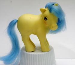Size: 799x697 | Tagged: safe, photographer:relcelestia, bubbles (g1), earth pony, pony, g1, brazil, irl, photo, solo, toy