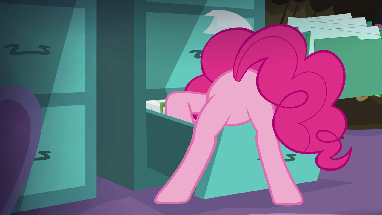 1699789 - safe, screencap, pinkie pie, g4, the maud couple, balloonbutt, b...