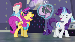 Size: 1280x720 | Tagged: safe, screencap, pursey pink, rarity, pony, fake it 'til you make it, g4, laughing