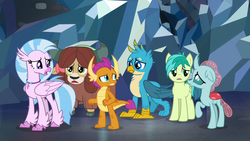 Size: 1280x720 | Tagged: safe, screencap, gallus, ocellus, sandbar, silverstream, smolder, yona, changedling, changeling, classical hippogriff, dragon, earth pony, griffon, hippogriff, pony, yak, g4, what lies beneath, best friends, bow, cloven hooves, dragoness, female, hair bow, jewelry, male, monkey swings, necklace, student six, teenager