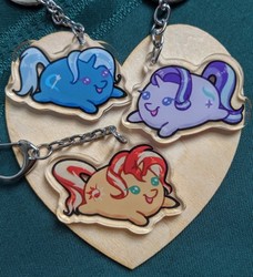 Size: 500x548 | Tagged: safe, artist:dojero, starlight glimmer, sunset shimmer, trixie, pony, unicorn, g4, chibi, craft, cute, diatrixes, female, glimmerbetes, keychain, mare, photo, shimmerbetes, smiling