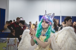 Size: 2560x1707 | Tagged: safe, princess celestia, human, g4, 2019, clothes, cosplay, costume, derpfest, irl, irl human, photo