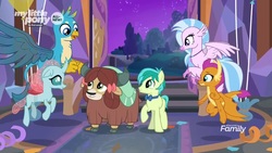 Size: 1280x720 | Tagged: safe, screencap, gallus, ocellus, sandbar, silverstream, smolder, yona, changedling, changeling, classical hippogriff, dragon, earth pony, griffon, hippogriff, pony, yak, g4, she's all yak, bow, bowtie, cloven hooves, colored hooves, discovery family logo, dragoness, female, flying, hair bow, jewelry, male, monkey swings, necklace, student six, teenager