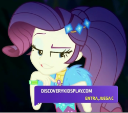 Size: 705x624 | Tagged: safe, screencap, rarity, equestria girls, equestria girls specials, g4, my little pony equestria girls: better together, my little pony equestria girls: sunset's backstage pass, cropped, discovery kids, female, music festival outfit, smiling, smirk, solo, spanish, spanish text, watermark