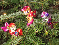 Size: 3353x2591 | Tagged: safe, alternate version, artist:malte279, apple bloom, scootaloo, sweetie belle, g4, christmas, christmas lights, christmas tree, craft, cutie mark crusaders, hearth's warming eve, high res, holiday, metal foil, relief, tree