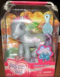 Size: 381x493 | Tagged: safe, photographer:drusilla, rainbow dash (g3), g3, official, brush, french, packaging, rainbow celebration ponies, spanish, toy