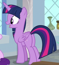 Size: 422x463 | Tagged: safe, screencap, twilight sparkle, alicorn, pony, a horse shoe-in, g4, butt, cropped, plot, twilight sparkle (alicorn)